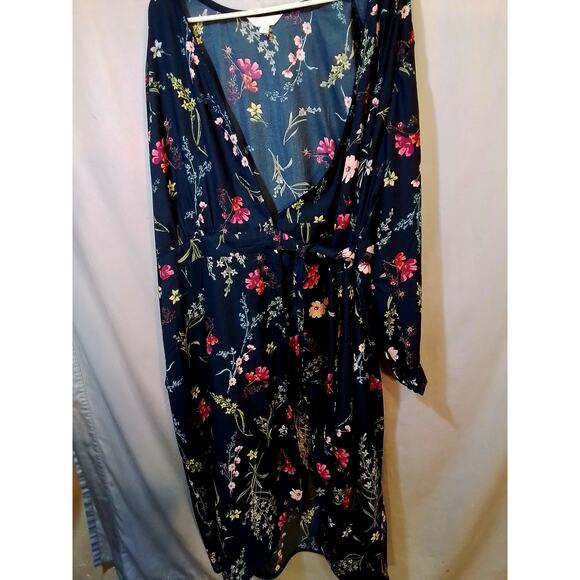 Time and Tru Faux Wrap Dress - Picture 4 of 9